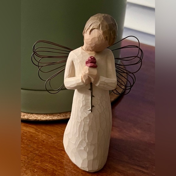 Willowtree Figurine: “Loving Angel” - Picture 1 of 8